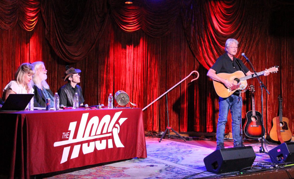 Bob Mason Sends the Audience in Stitches on “The Hook”